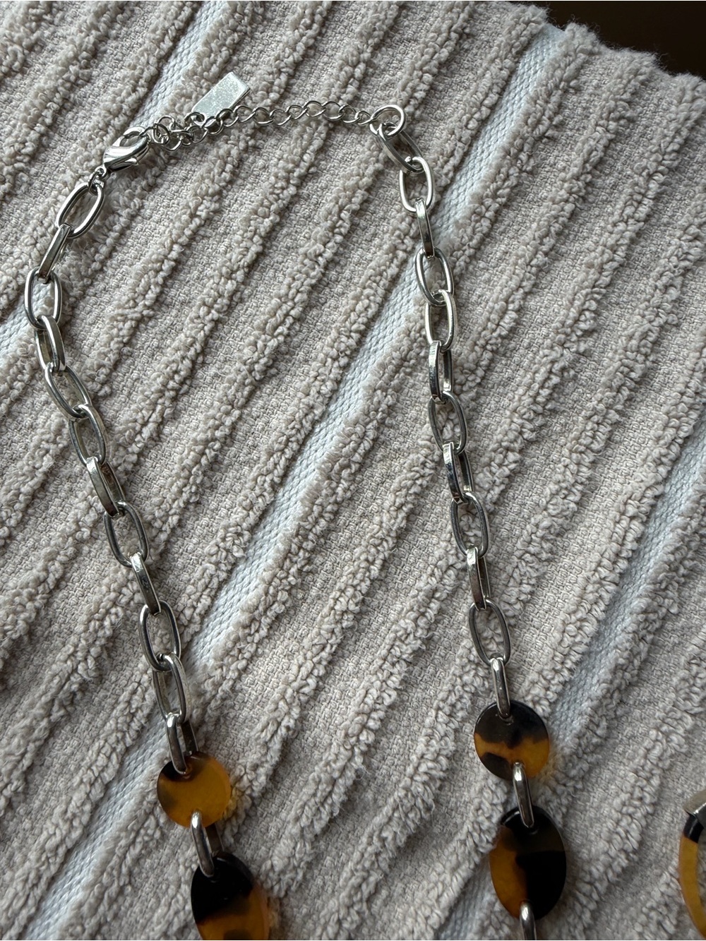 Leopard Print Link Necklace & Hoop Earrings Set - Brown - Picture 4 of 6